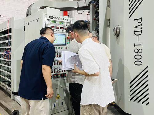 Acceptation par le client iranien de la machine de revêtement sous vide PVD 1800×2400 | JXS Vacuum