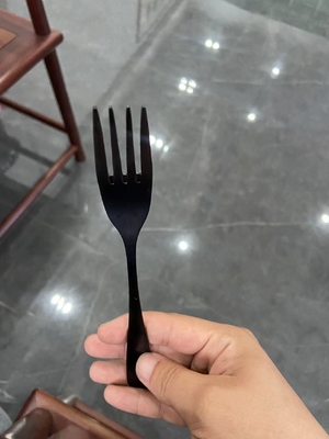 Appareils de cuisine en acier inoxydable Vaporisation par arc cathodique Machine de revêtement PVD sous vide pour couleur noire