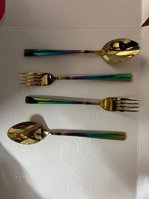 Équipement PVD pour les robinets d'évier de cuisine en acier inoxydable