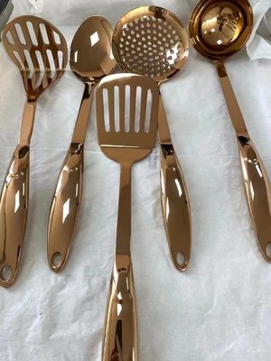 Machine de revêtement PVD entièrement automatique avec capacités d'économie d'énergie et chambre à vide sur mesure pour le revêtement de titane