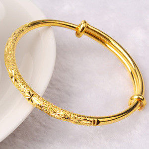 Machine de revêtement sous vide PVD métallisation/Machine de revêtement multi-arc pour bouteilles/bracelets/quincaillerie