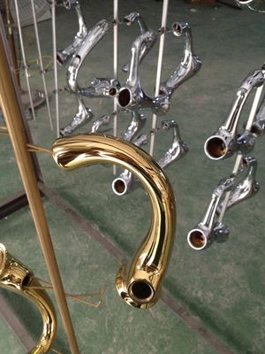 Machine de revêtement sous vide multifonction pour tôles métalliques, pièces en plastique et revêtement de produits céramiques