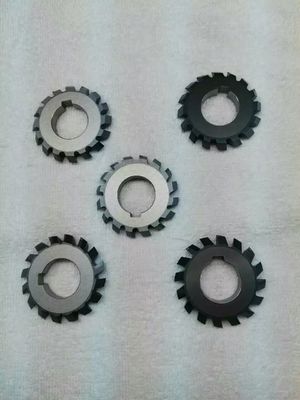 Machine de revêtement sous vide pour surfaces plastiques et métalliques