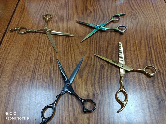 Équipement de revêtement décoratif par arc cathodique au nitrure de titane