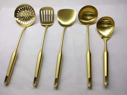 Prix compétitif Machine de revêtement PVD à vide multi-arc métallique à pulvérisation d'or à vendre