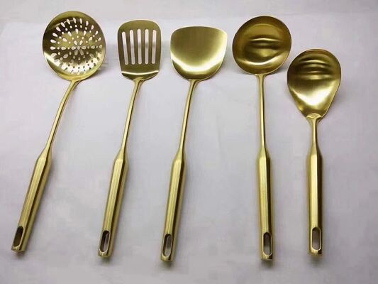 Machine de revêtement sous vide PVD entièrement automatique avec résistance aux hautes températures et revêtement résistant à l'usure pour ustensiles de cuisine