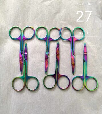 Ciseaux avec revêtement sous vide PVD multicolore, antirouille et surface lisse pour un usage quotidien