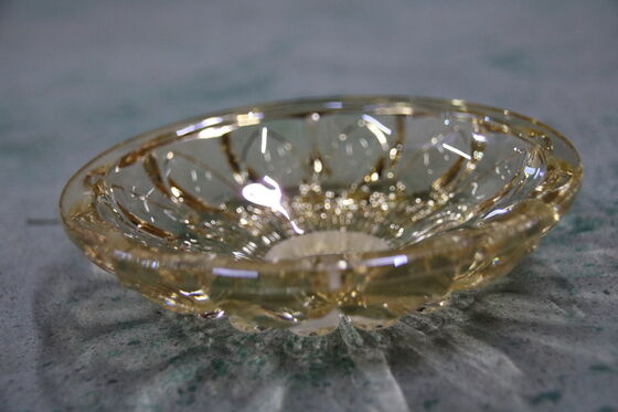 Équipement de revêtement PVD de décoration acrylique avec finition miroir et contrôle automatique complet pour applications multi-substrats