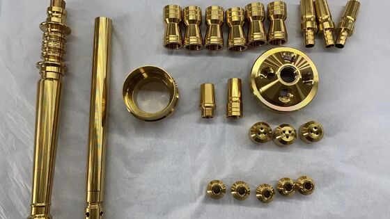 Machine de revêtement PVD à longue durée de vie anti-tardis avec système de contrôle automatique complet pour le matériel en alliage de zinc