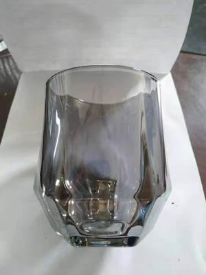 Machine de revêtement PVD de verres, équipement de vide à couleur vive pour tasses et bouteilles en verre