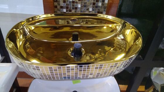Machine de revêtement PVD sans danger pour les aliments avec contrôle automatique complet et chambre à vide sur mesure pour éviers de cuisine