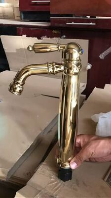 Machine de revêtement PVD résistant à l'eau avec technologie anti-tache et système de contrôle automatique complet pour les appareils de salle de bain