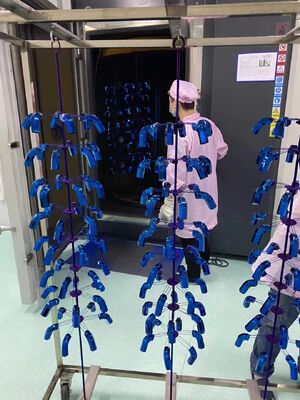 Équipement de revêtement PVD de dépôt uniforme à haut rendement avec système de contrôle automatique complet pour les couleurs de revêtement personnalisables