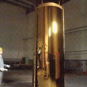 Machine de placage PVD de finition miroir mate uniforme résistante à l'usure pour les grands composants de meubles en acier inoxydable