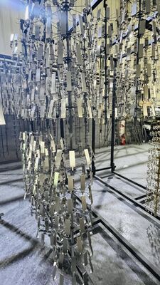 Équipement de revêtement PVD sur mesure pour la production de masse de pièces de travail décoratives