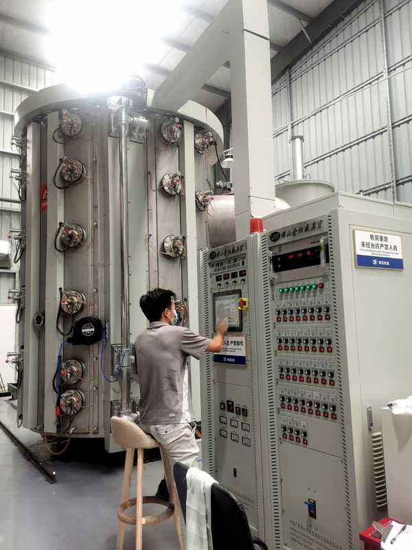 Machine de revêtement en titane à plusieurs ions d'arc pour tubes de tuyauterie à poignée de porte en acier inoxydable
